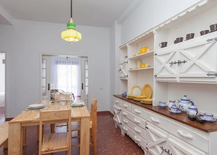 Precioso Y Luminoso Apartamento Calle Corredera. Casco Historico